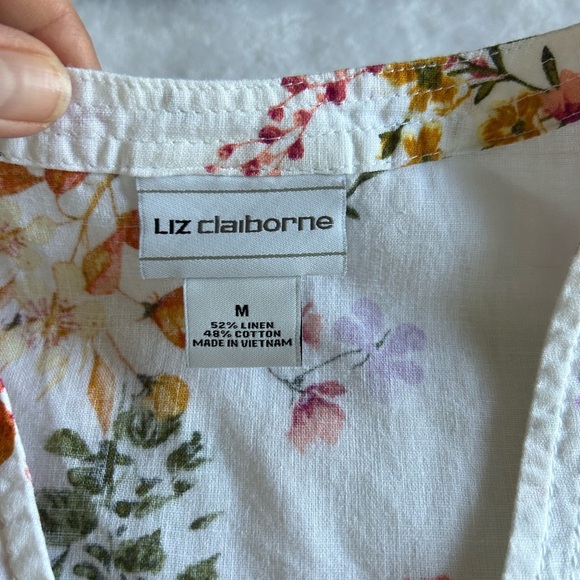 Liz Claiborne White Button Down Shirt Notched Collar size M - Picture 5 of 6